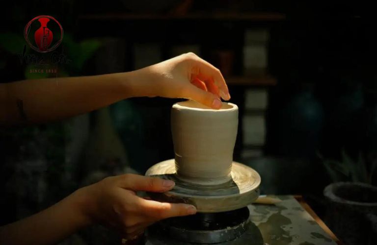 Vương Gốm - Thương hiệu hàng đầu Việt Nam chuyên sản xuất và phân phối bộ bát đĩa đẹp cao cấp